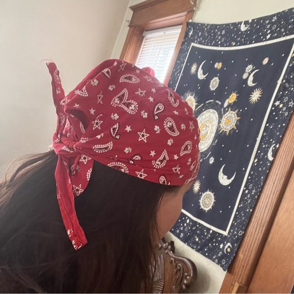 Red Paisley Bandana - Picture 6 of 6